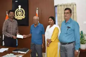 Retired Army Officer Adopts Asian Elephant