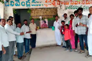 Sathya Sai sets up free Chalivendra at RTC bus stand to feed passengers’ hunger.
