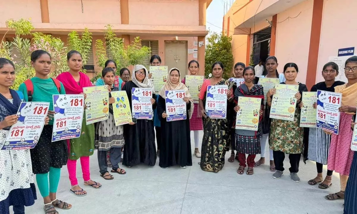 Sunitha, Sakhi Coordinator, leads seminar on Prevention of Sexual Harassment Act (POSH)