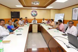 TSRTC MD encourages employees to work with a renewed sense of motivation