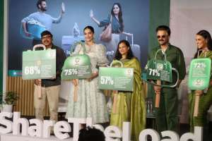 Anil Kapoor and Sonam Kapoor Unveiled the Seventh Edition of Ariel #ShareTheLoad Film