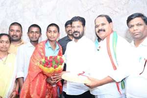 Chief Minister Congratulates Brave Teenage Boy for Saving Lives during Fire accident