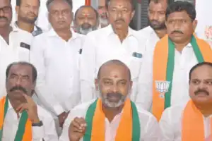 Bandi Sanjay takes aim at Ponnam and Vinod Kumar