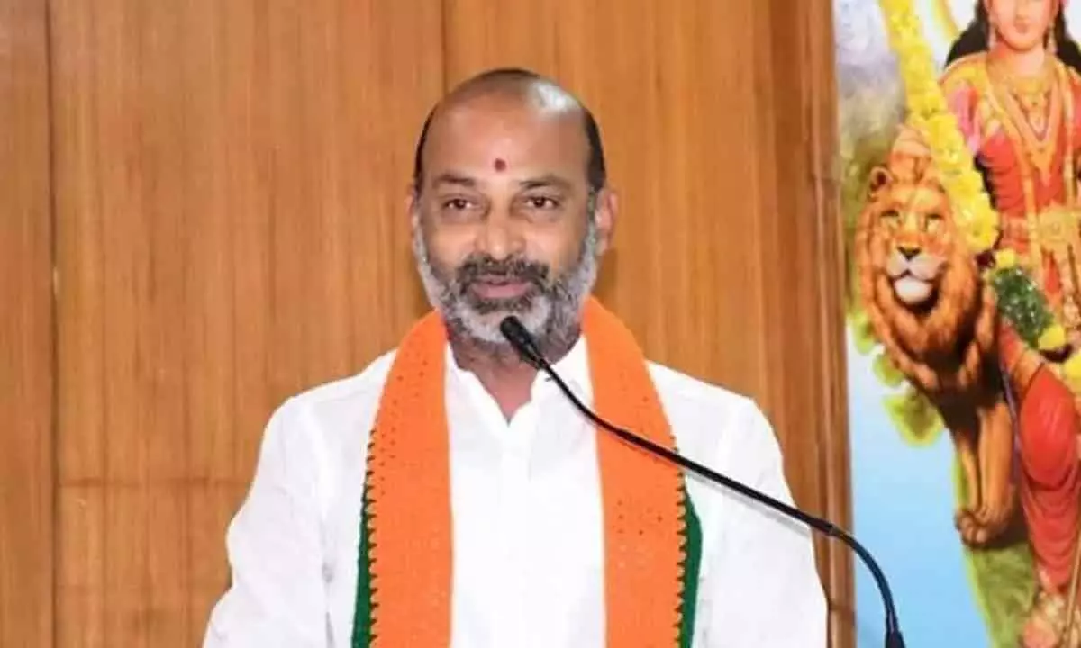 Bandi Sanjay takes aim at Ponnam & Vinod Kumar