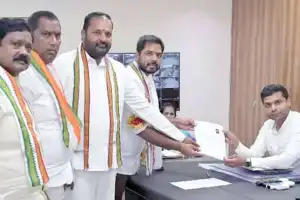 Candidates from major parties file nominations in Karimnagar