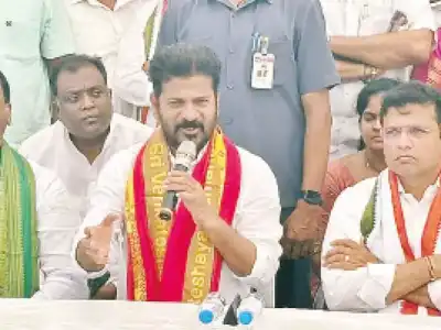 CM requests KCR to provide government details of 200 farmer suicides