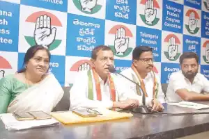 Cong challenges KTR to proceed with defamation lawsuits over phone tapping