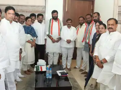 Congress gains new member as Kuna Srisailam Goud joins party