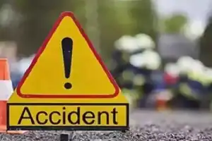 Cyclist dies after falling from bike