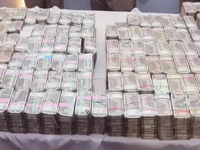 Election Commission confiscates cash, alcohol, and jewelry valued at Rs 34 crore in Amaravati for violating poll code