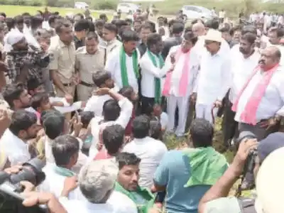 KCR warns of massive protest at Medigadda over farmers’ concerns