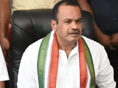 Komatireddy pledges to support students in Nalgonda