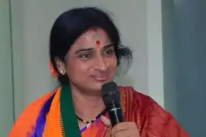 Madhavi Latha, BJP MP candidate from Hyderabad, addresses complaint against her