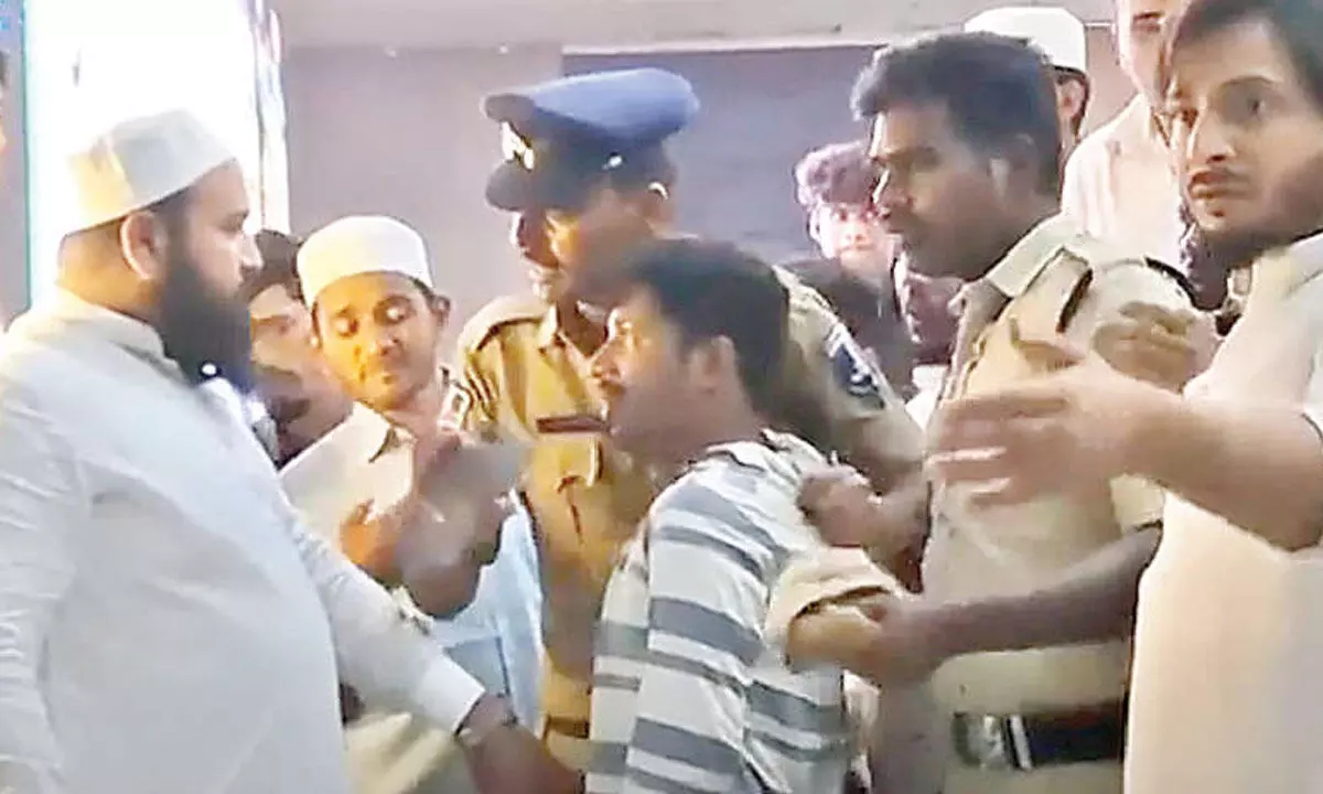 Man arrested for stealing at Iftar gathering in Rajendranagar, Hyderabad