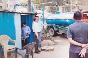 MD of HMWSSB conducts inspection of tanker filling stations