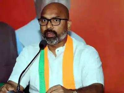 MP Dharmapuri urges CM Revanth Reddy to join Congress