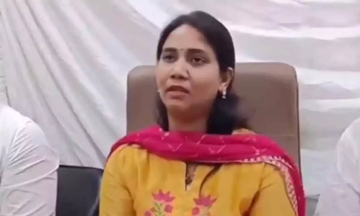 Nivedita, sister of Lasya Nandita, gets ticket for BRS Cantt