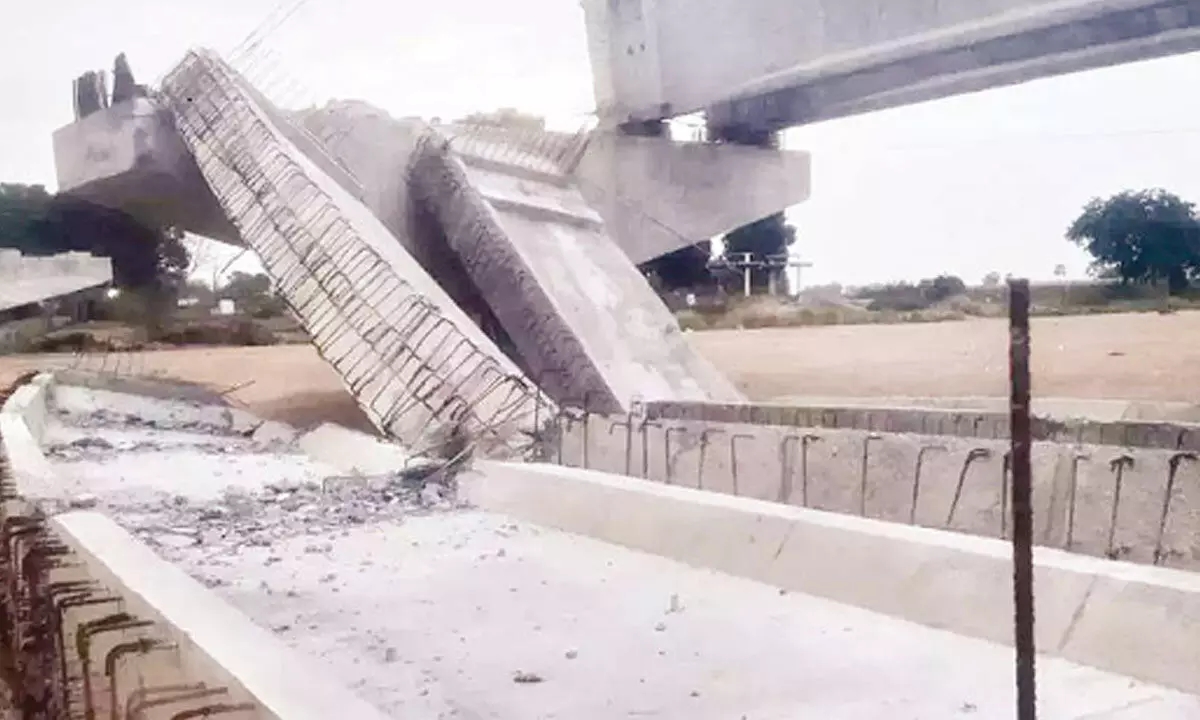 Peddapalli bridge collapses during construction