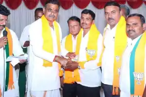 Rally held by Konda Vishweshwar Reddy in Tandur