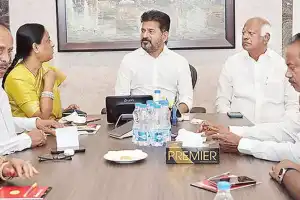Revanth Reddy oversees review of Secunderabad and Warangal constituencies
