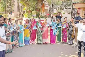 Sahara Stats Welfare Association marches to raise awareness about the water crisis.