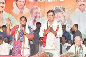 Seethakka says people in Mulugu seek liberation from PM Modi