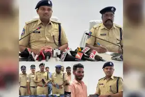 SP Gaikwad Vaibhav Raghunath Returns Lost Cell Phone to 52 Owners