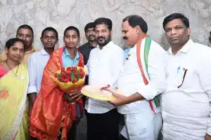 Teen honored by CM Revanth Reddy for brave rescue during fire incident