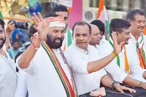 Uttam pledges to achieve victory in ‘Mission Telangana 15’