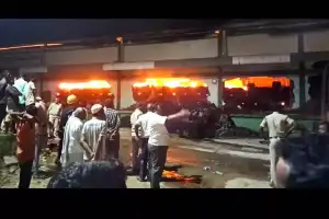 Warehouse at Pebberu market still engulfed in massive fire