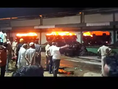 Warehouse at Pebberu market still engulfed in massive fire
