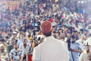 Asad impresses crowds with ‘shayari’ in Dakhni dialect