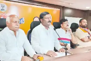 BJP leader criticizes Telangana government for slow grain procurement