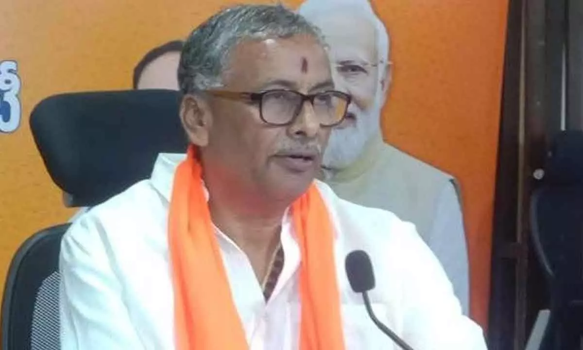 BJP leader updates Sitharaman on Telangana’s declining finances