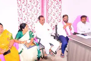 BRS Rajya Sabha member meets with Bhadradri district leaders to secure victory for MLC candidate
