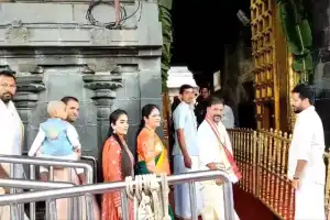 Chief Minister of Telangana, Revanth Reddy, visits Tirumala Srivari Temple accompanied by his family