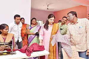 Collector Satpathy announces uniforms will be ready in Karimnagar by June 5