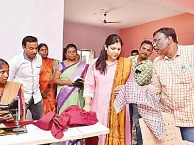 Collector Satpathy announces uniforms will be ready in Karimnagar by June 5