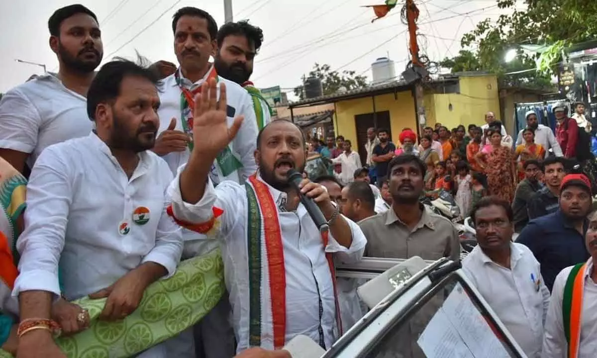 Cong vows to eliminate Old City’s status as ‘largest urban slum’