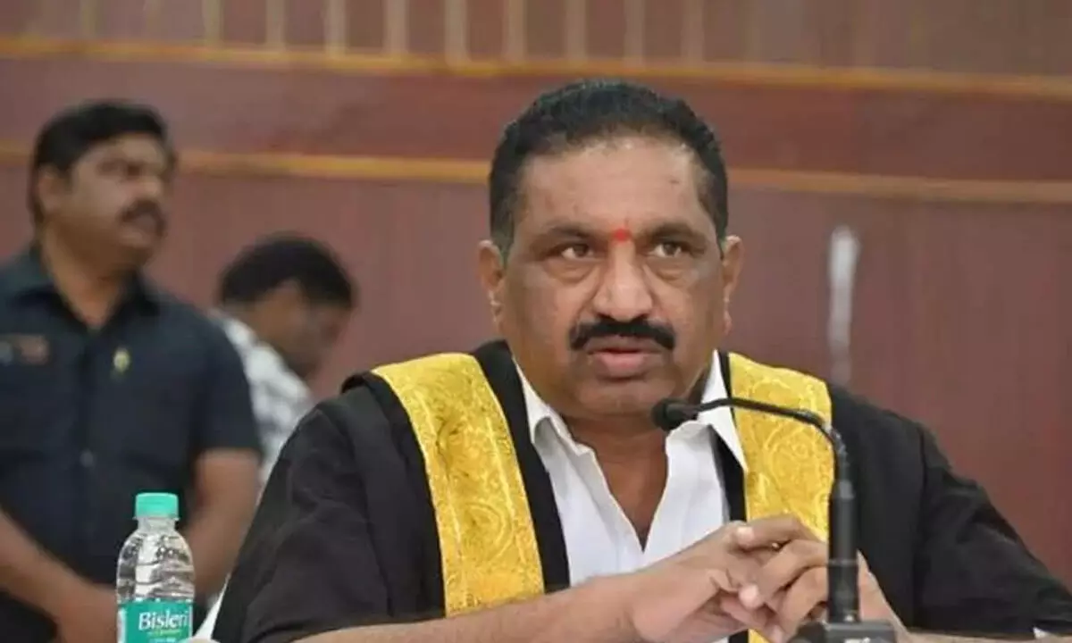 Congress considers removing Mayor from KMC