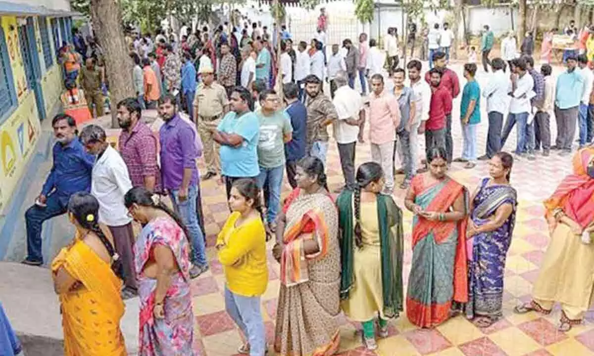 Congress putting in extra hours to secure support of BRS voters in crucial constituencies