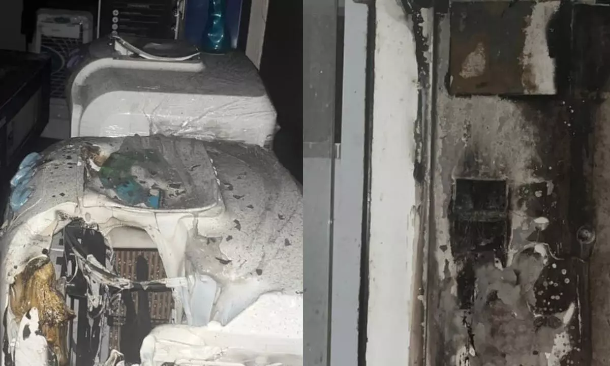 District center electronic shop engulfed in massive fire