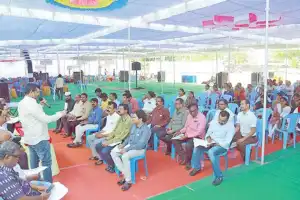 Graduates in MLC poll are showered with cash