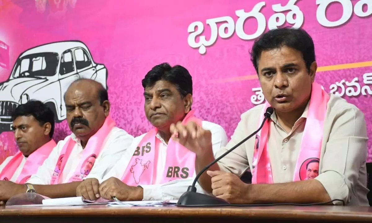KTR criticizes Telangana Government for grain procurement, calls for purchase of crops