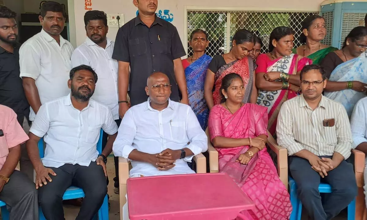 RS Praveen Kumar conducts inspection of polling booths, notes peaceful voting by people