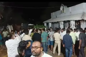 TDP goons attack Andhra Pradesh home minister Tanethi Vanitha in Gopalapuram