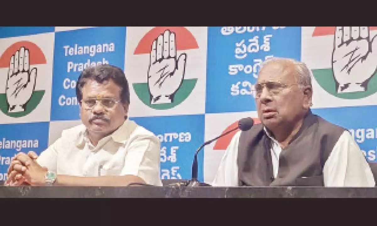 VH questions the need to provide free grains to poor if 25 crore people are out of BPL