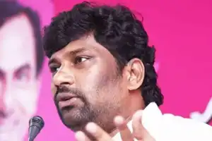 Border Residents Society calls on Congress to fulfill promise of reuniting 5 villages in Telangana.