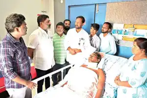 Chairman of Maitri Group offers assistance to cameraman