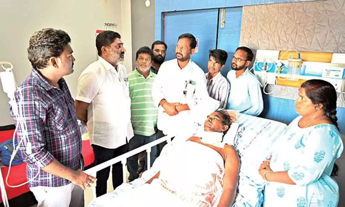 Chairman of Maitri Group offers assistance to cameraman